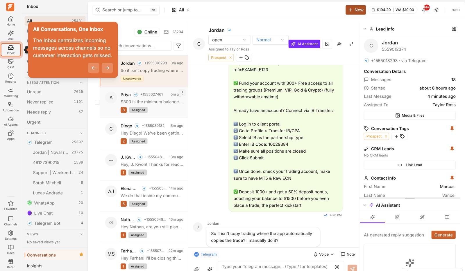 FlowTracker omnichannel inbox with lead profile and AI assistant